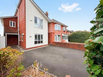 Hill View Road, Bournemouth, BH10