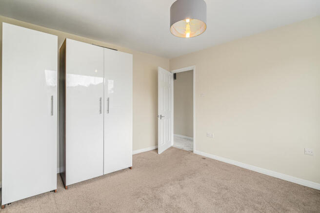 2 bed Semi-Detached Bungalow to rent Image 8