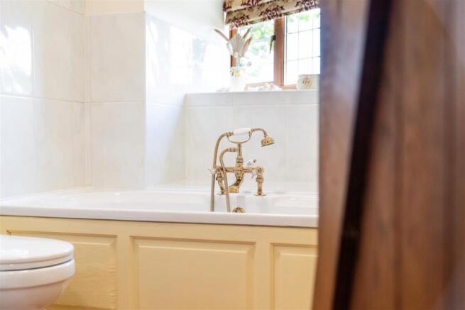 Bathroom2-2.jpg