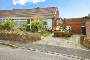 Jangada, Kelvin Grove, Netley Abbey SO31 5BL