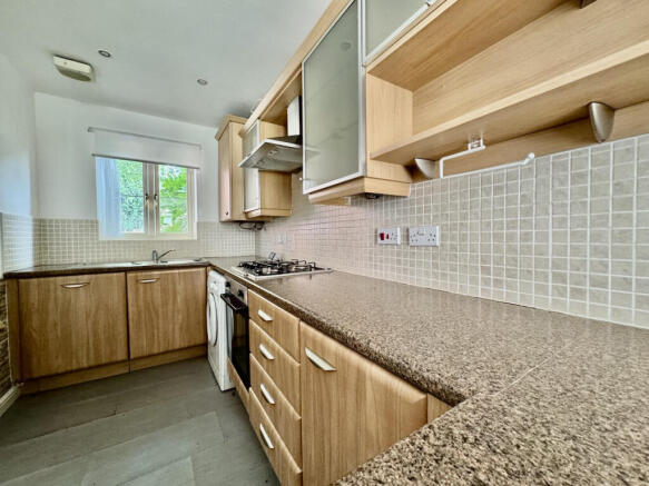 3 bed Town House to rent Image 6