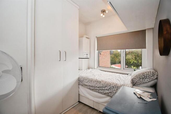 2 bed Terraced for sale Image 8