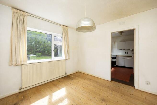 50_LAXTON_DRIVE_LENZIE_011.JPG