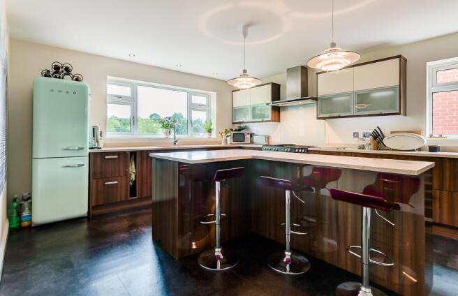 Kitchen / Breakfast Room
