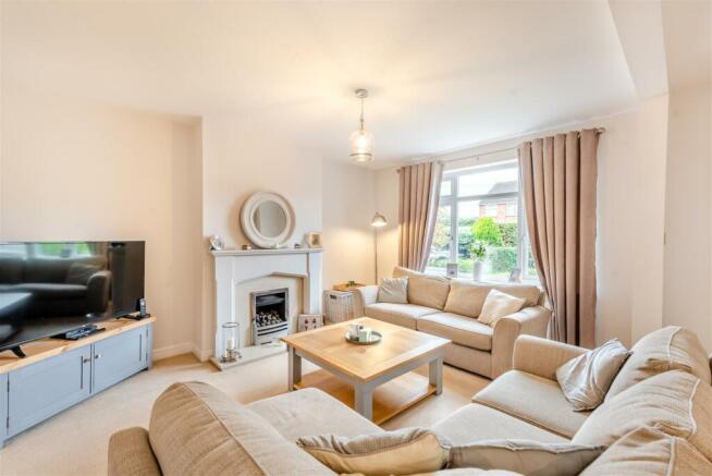 8573650-interior05.jpg