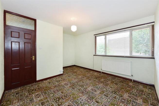 Bedroom 2.JPG
