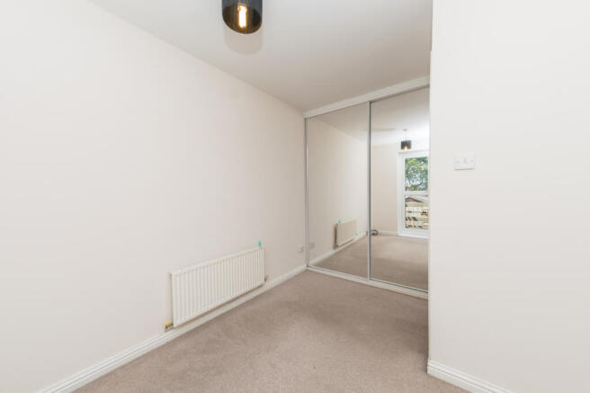 2 bed Flat for sale Image 7