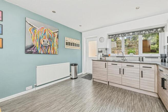 2 bed Town House for sale Image 3