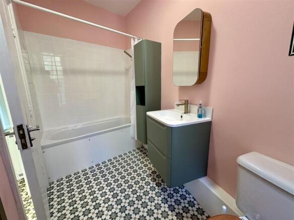 Bathroom.jpeg