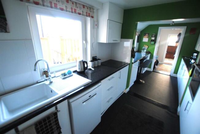 164 welly road kitchen.JPG