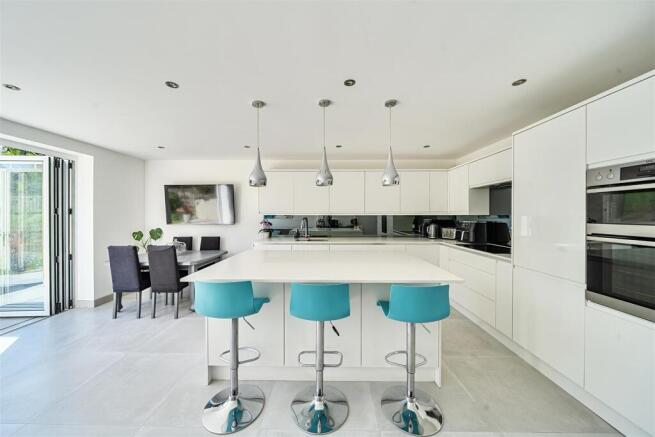 Kenilworth Drive - Kit 3.jpg