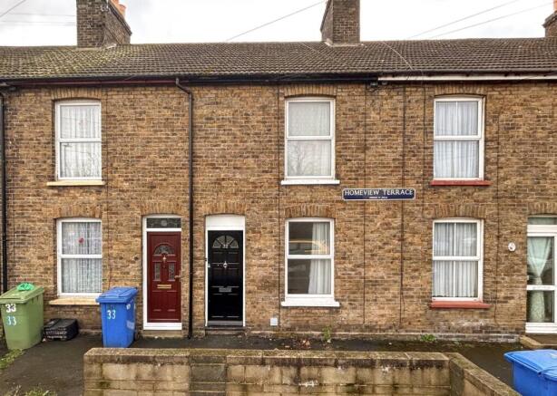 3 BED HOUSE, WALKING DISTANCE TO LOCAL SCHOOLS AN