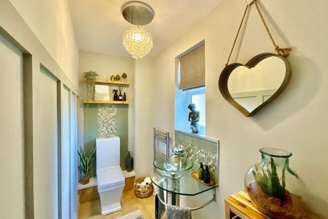 4 bed Detached for sale Image 7