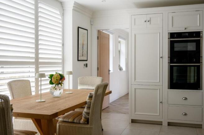 4 bed House for sale Image 6