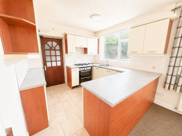 3 bed Not Specified for sale Image 6