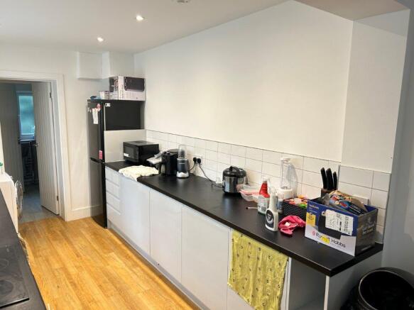 KITCHEN 1.2.jpg