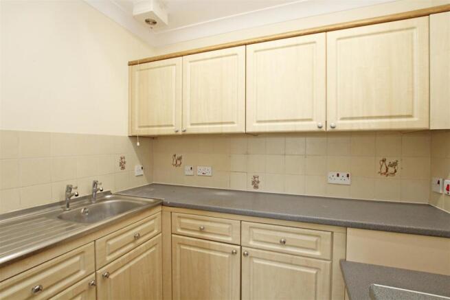 62SC - Kitchen 2.jpg