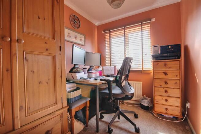 4 bed Detached for sale Image 10