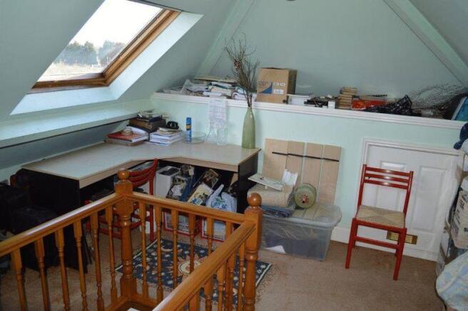 LOFT ROOM 