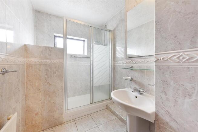 Bathroom.JPG