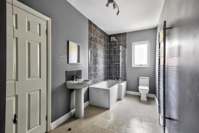 2 bed Terraced for sale Image 8