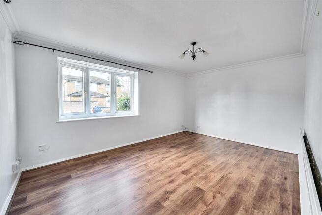 2 Highcroft, Yardley Gobion (15).jpg