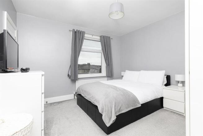 3 bed Semi-Detached for sale Image 12