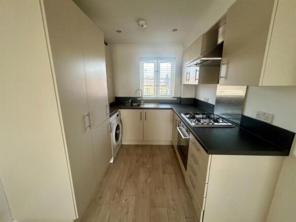 kitchen 1.jpg