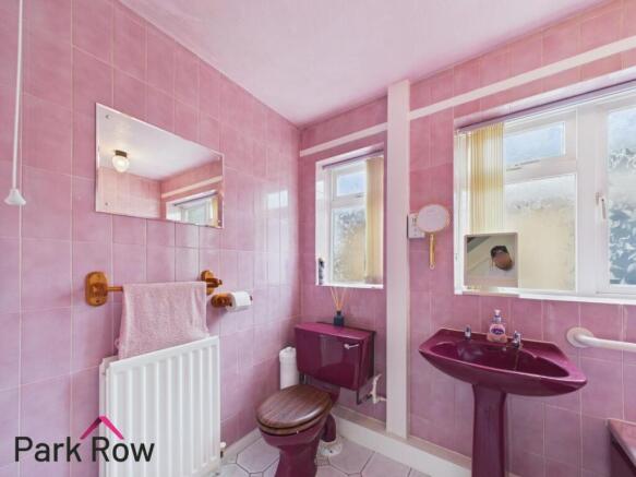 4 bed Semi-Detached for sale Image 11