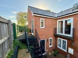 7, Kings Acre Mews, Over Ross Street, Ross-on-wye HR9 7AS