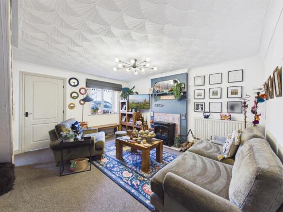 Lounge: