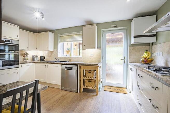 8507228-interior34.jpg