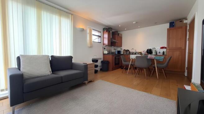 Lounge / Kitchen