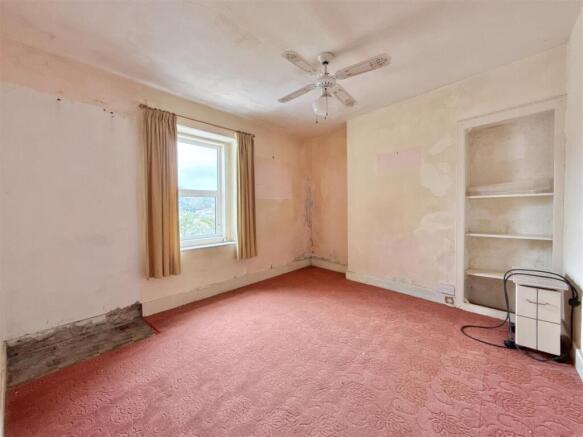 Bedroom 2.jpg