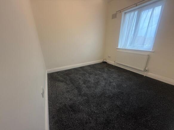 3 bed House to rent Image 4