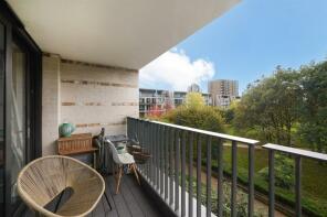 Flat 158, 2 Kingfisher Heights, Bramwell Way, Silvertown, London E16 2GR