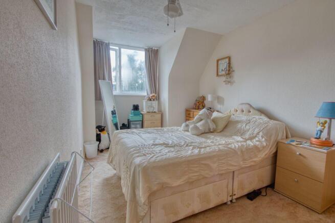 Bedroom 1 (Double)