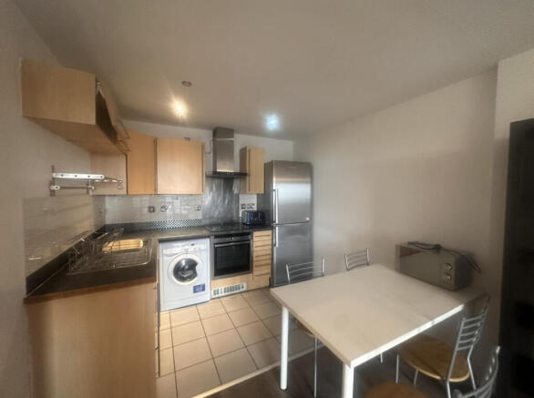 2 bed Apartment to rent Image 7
