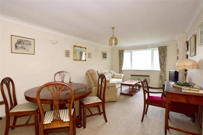Lounge / Dining Room