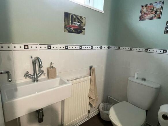 Bathroom.jpg