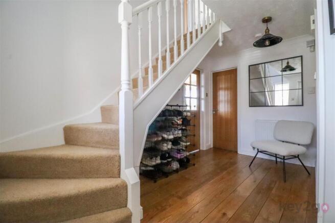 4 bed Detached for sale Image 9