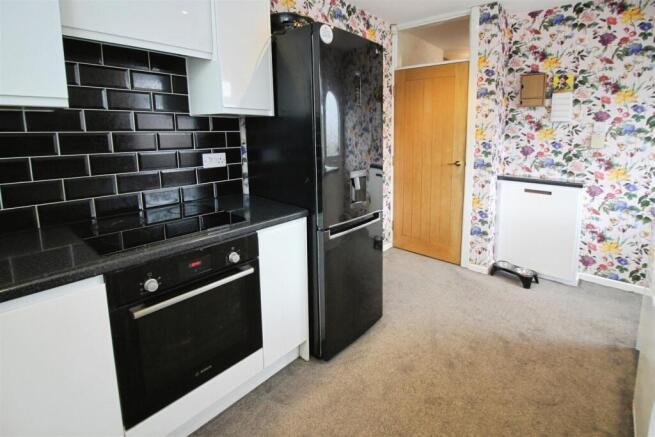 3 bed Semi-Detached for sale Image 4