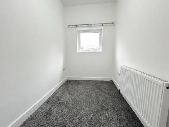 2 bed End of Terrace to rent Image 7