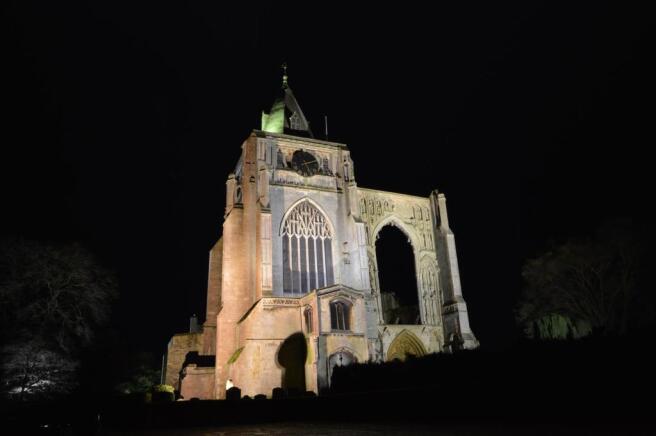 abbey pic at night.JPG