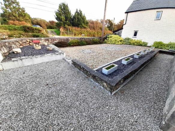 Easily Maintained Front Garden