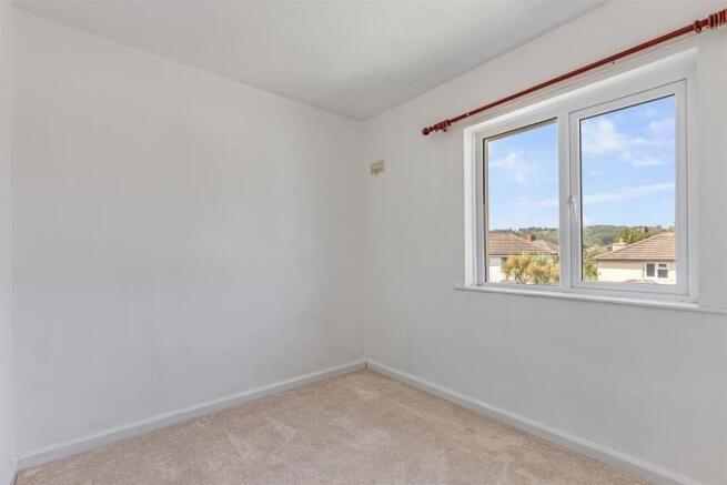 3 bed Semi-Detached for sale Image 12