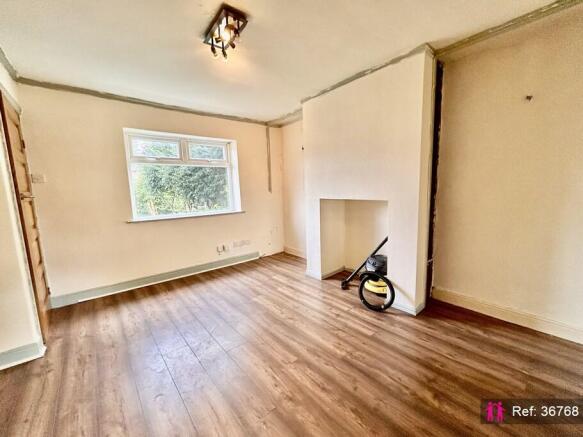 2 bed Semi-Detached for sale Image 2
