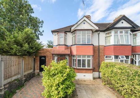 1 Chelsworth Drive, Plumstead, London, SE18 2RB