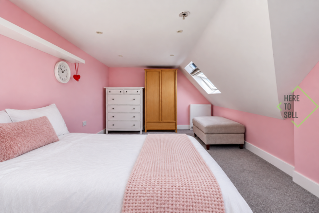 Victoria Road, Barnet, EN4 - Loft Bedroom