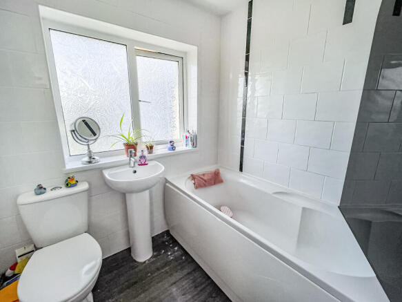 2 bed Semi-Detached for sale Image 12